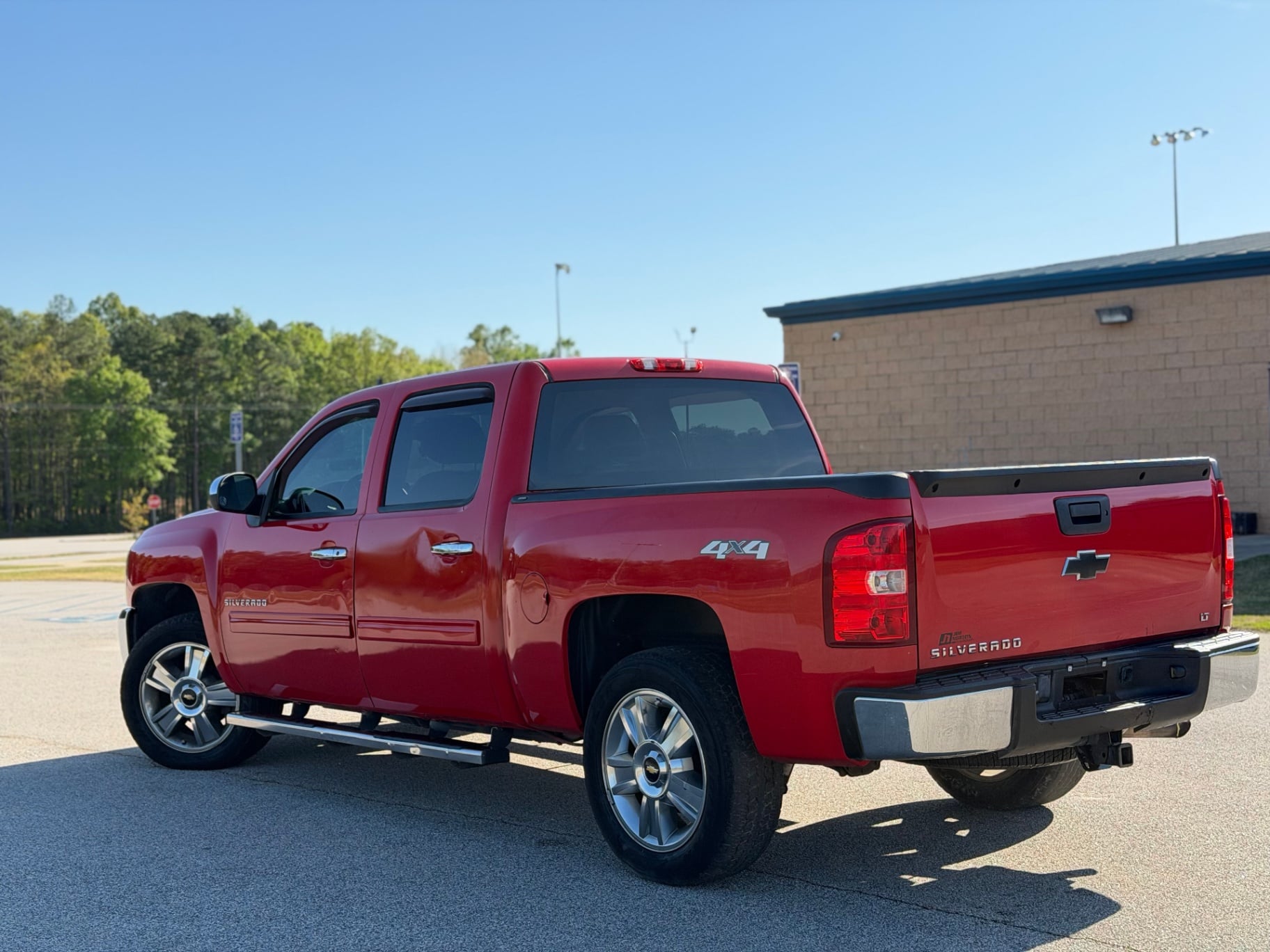 2013 Chevrolet Silverado LTZ thumbnail 4