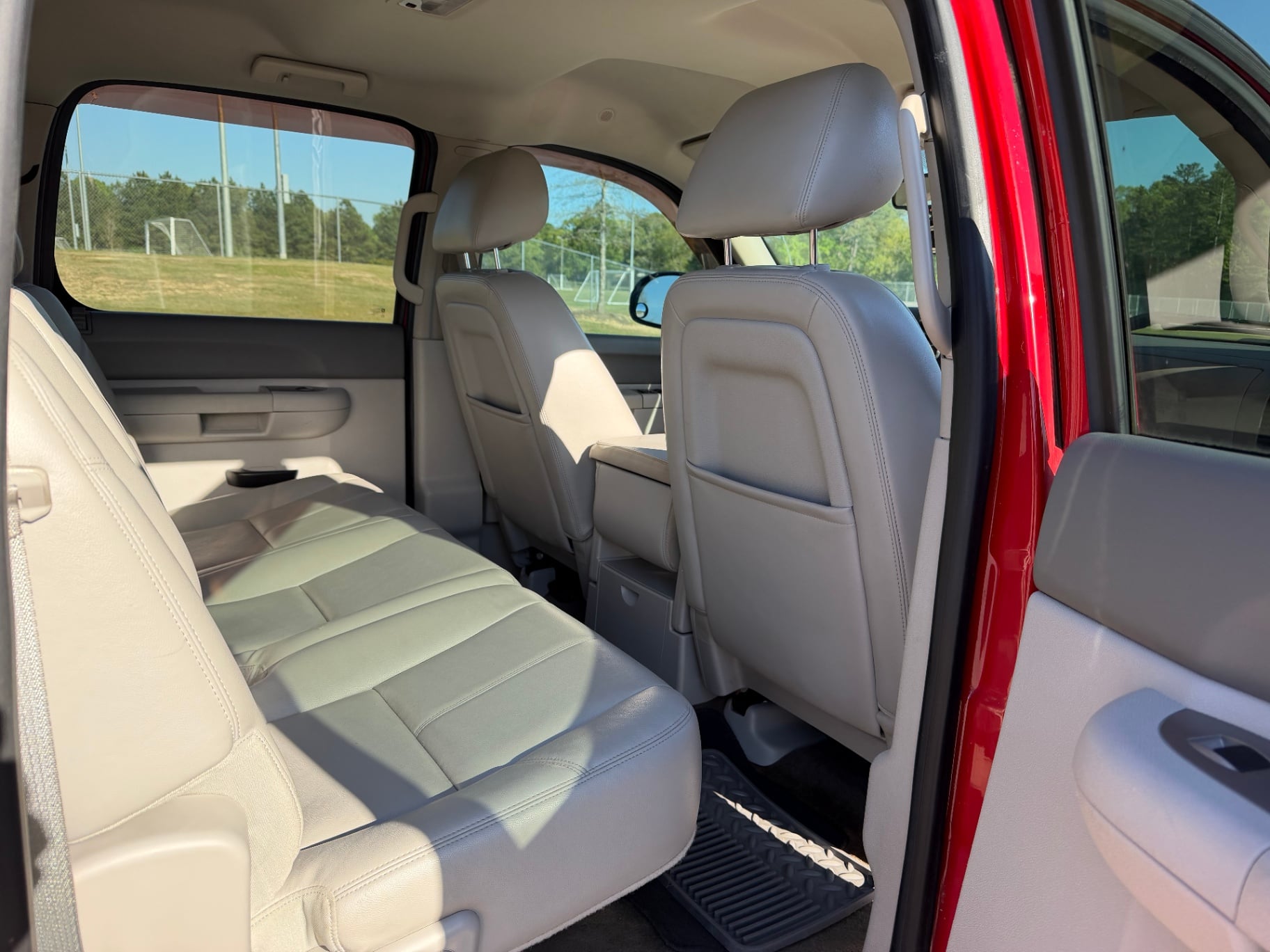 2013 Chevrolet Silverado LTZ thumbnail 11