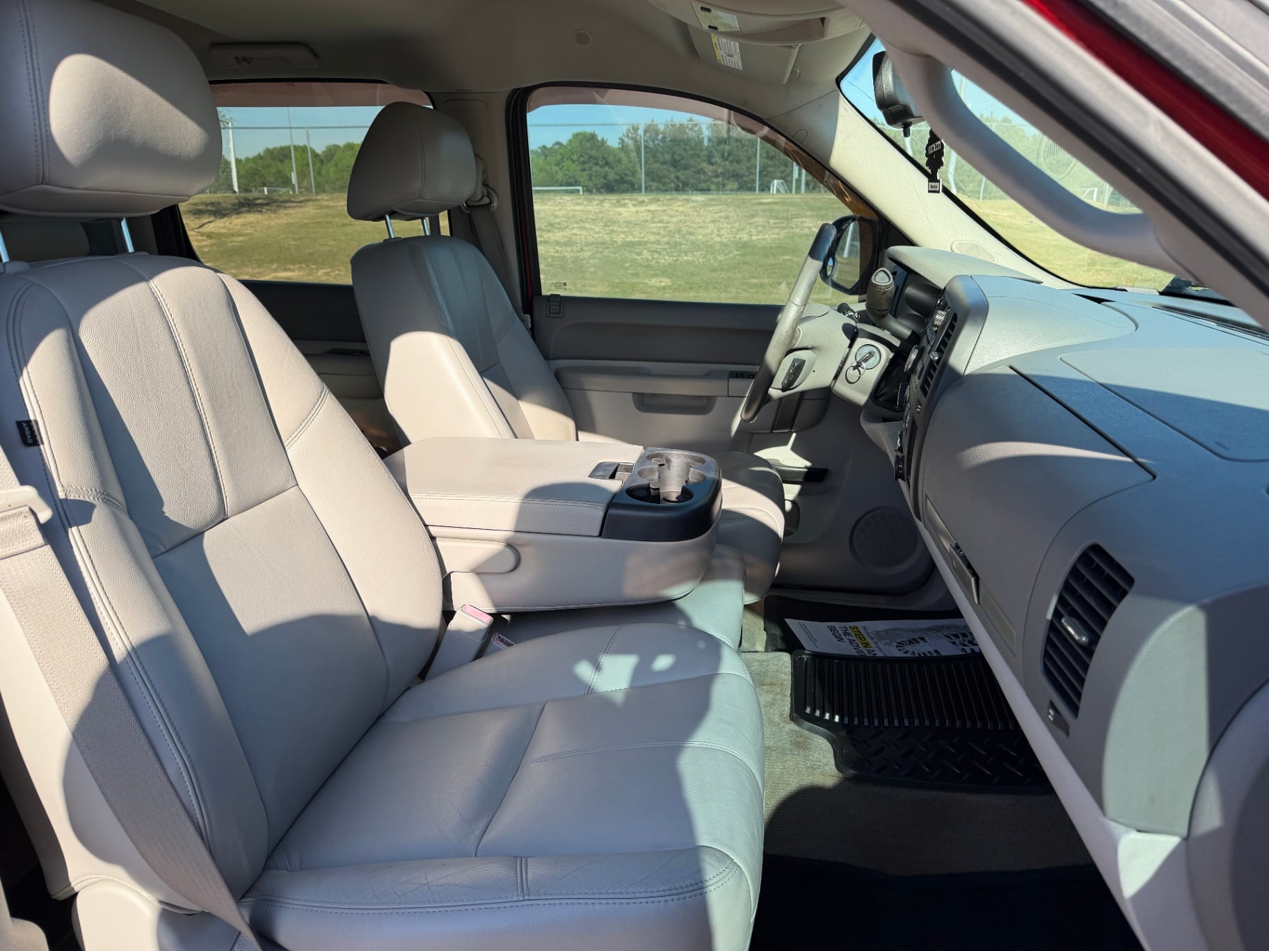 2013 Chevrolet Silverado LTZ thumbnail 10