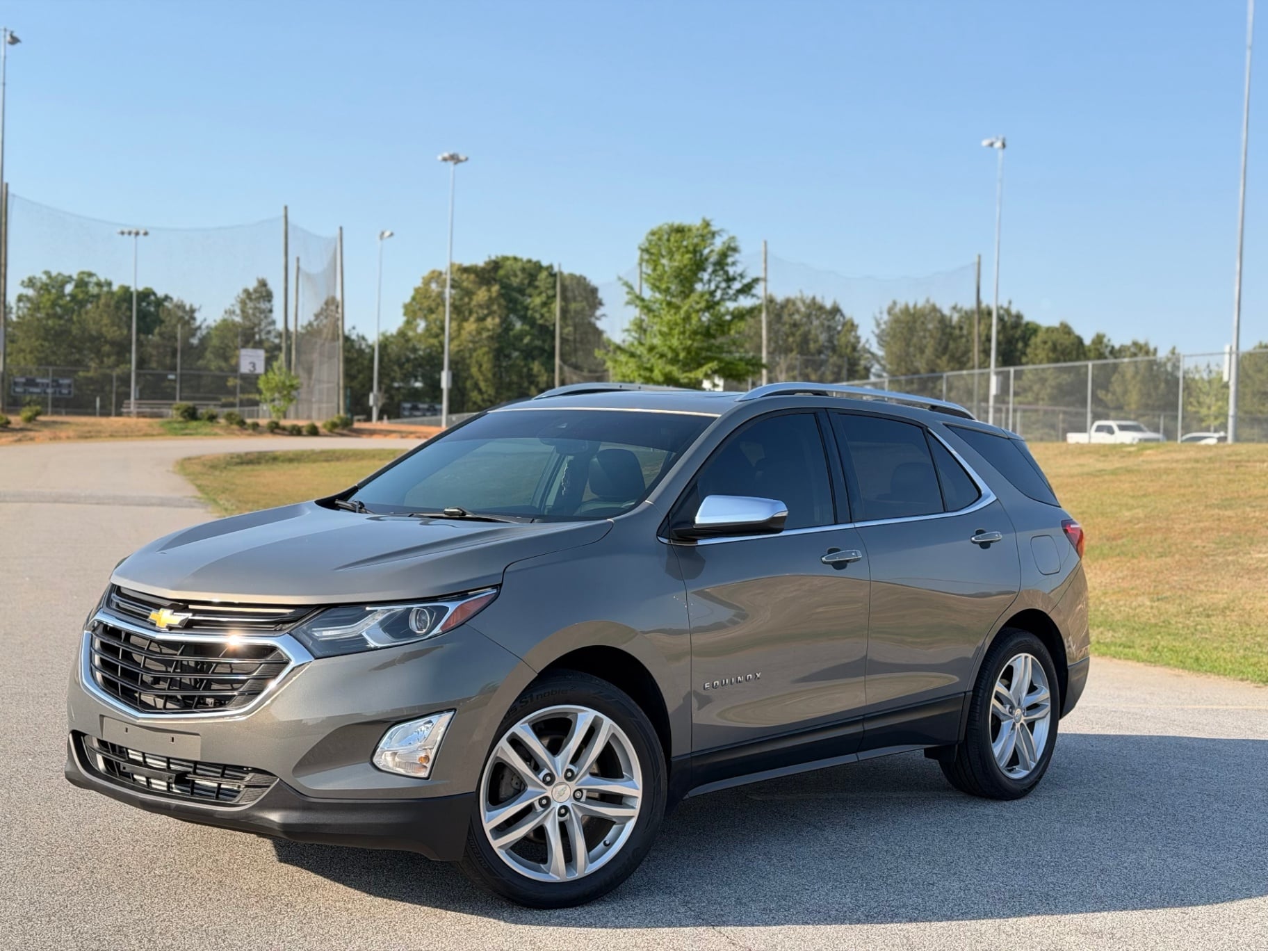 2018 Chevrolet Equinox Premier (2LZ) thumbnail 3
