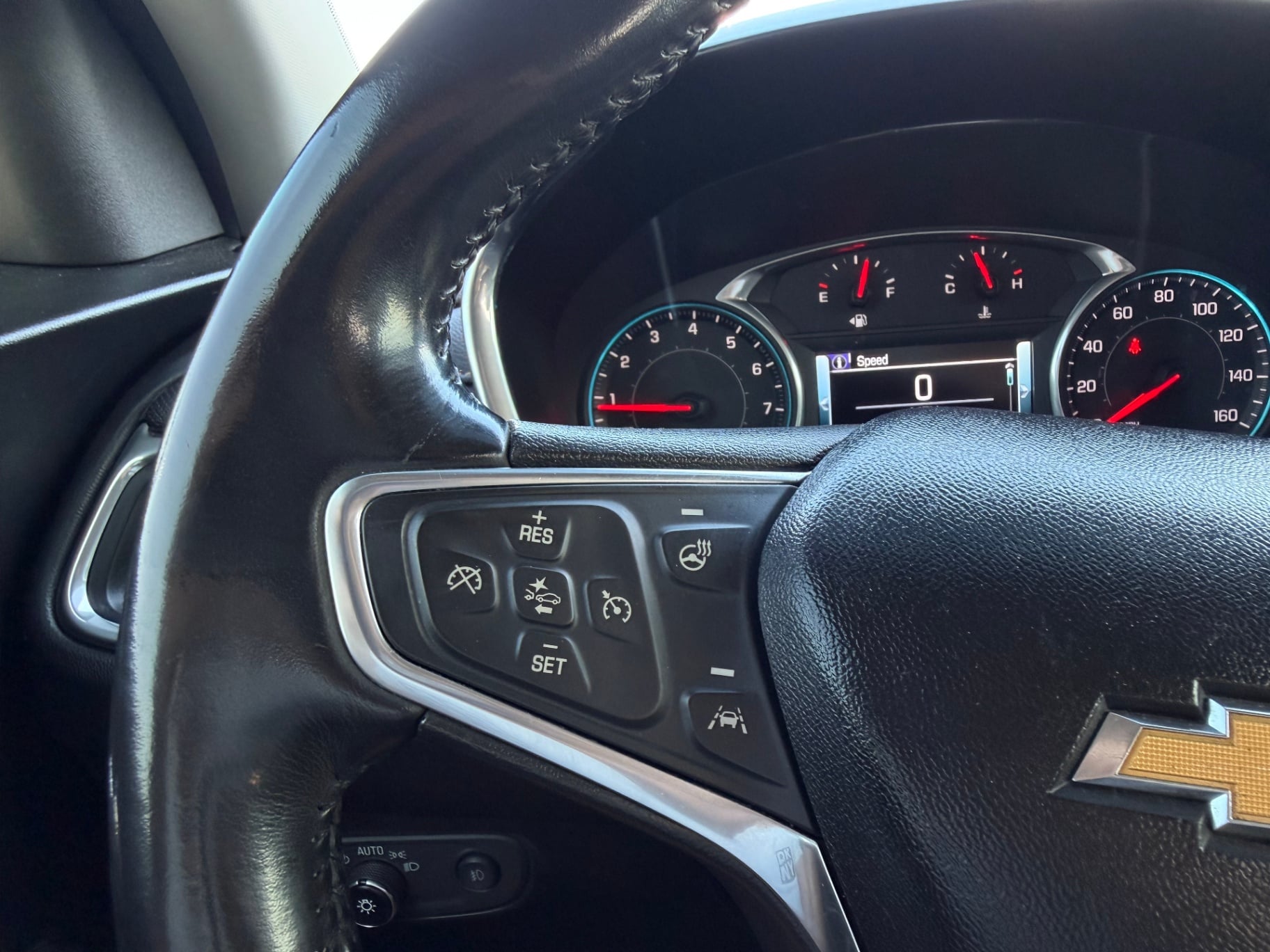 2018 Chevrolet Equinox Premier (2LZ) thumbnail 18