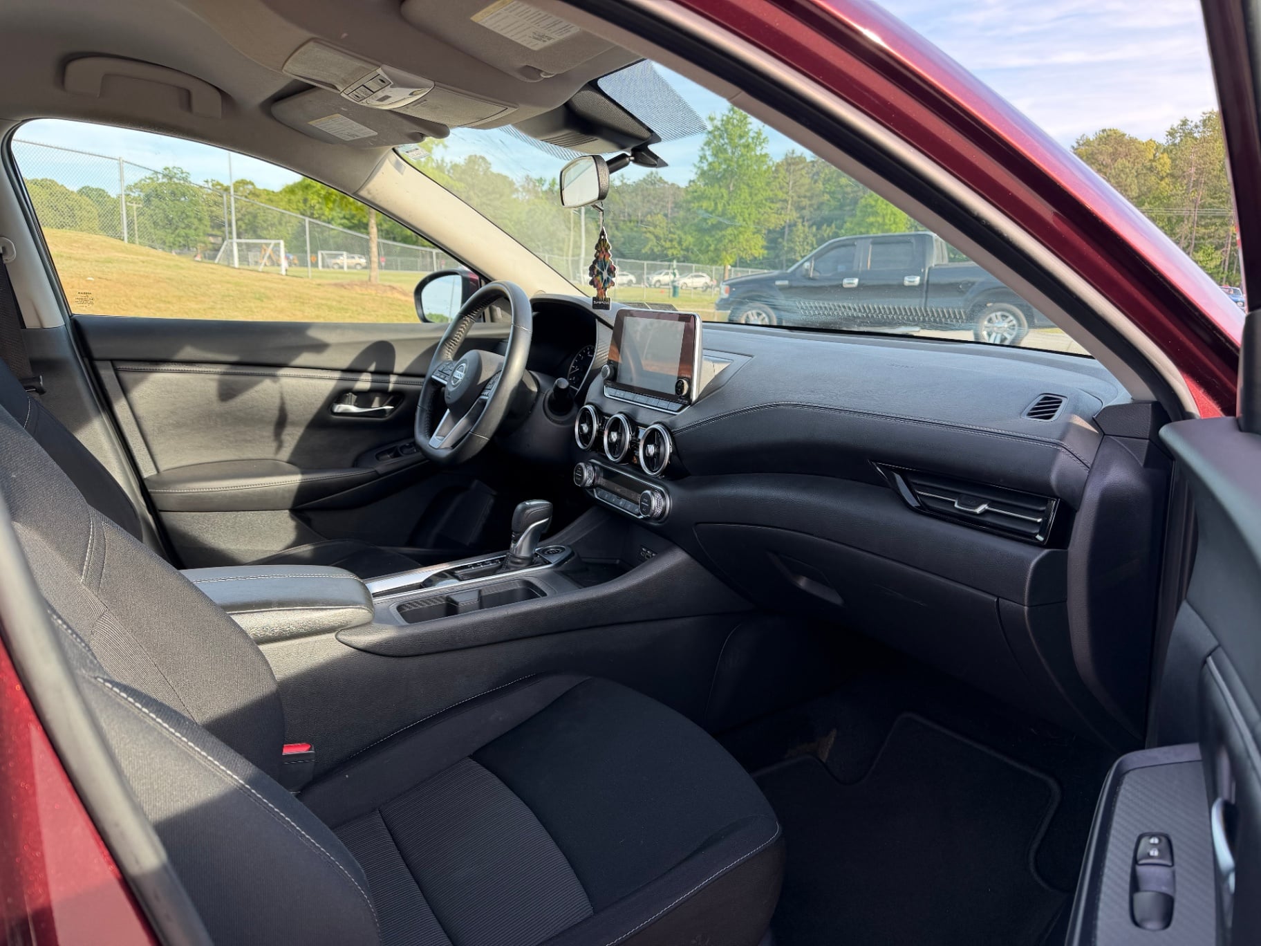 2020 Nissan Sentra SV thumbnail 8