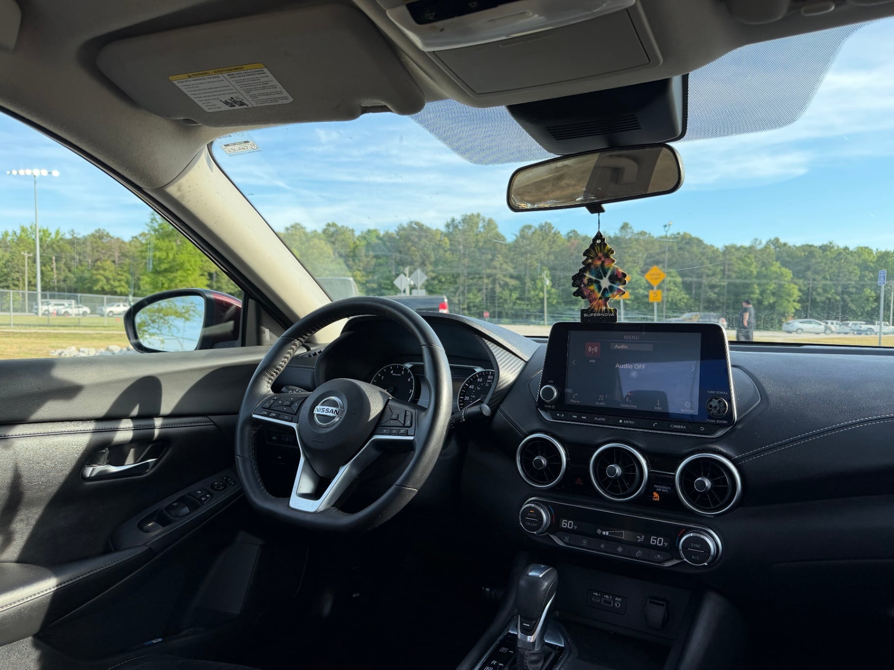 2020 Nissan Sentra SV thumbnail 12