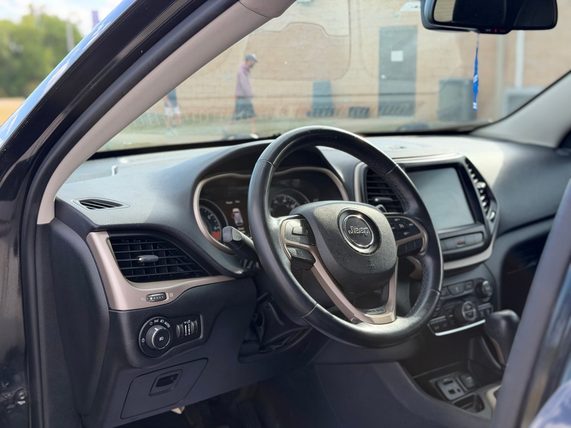 2015 Jeep Cherokee Limited thumbnail 7