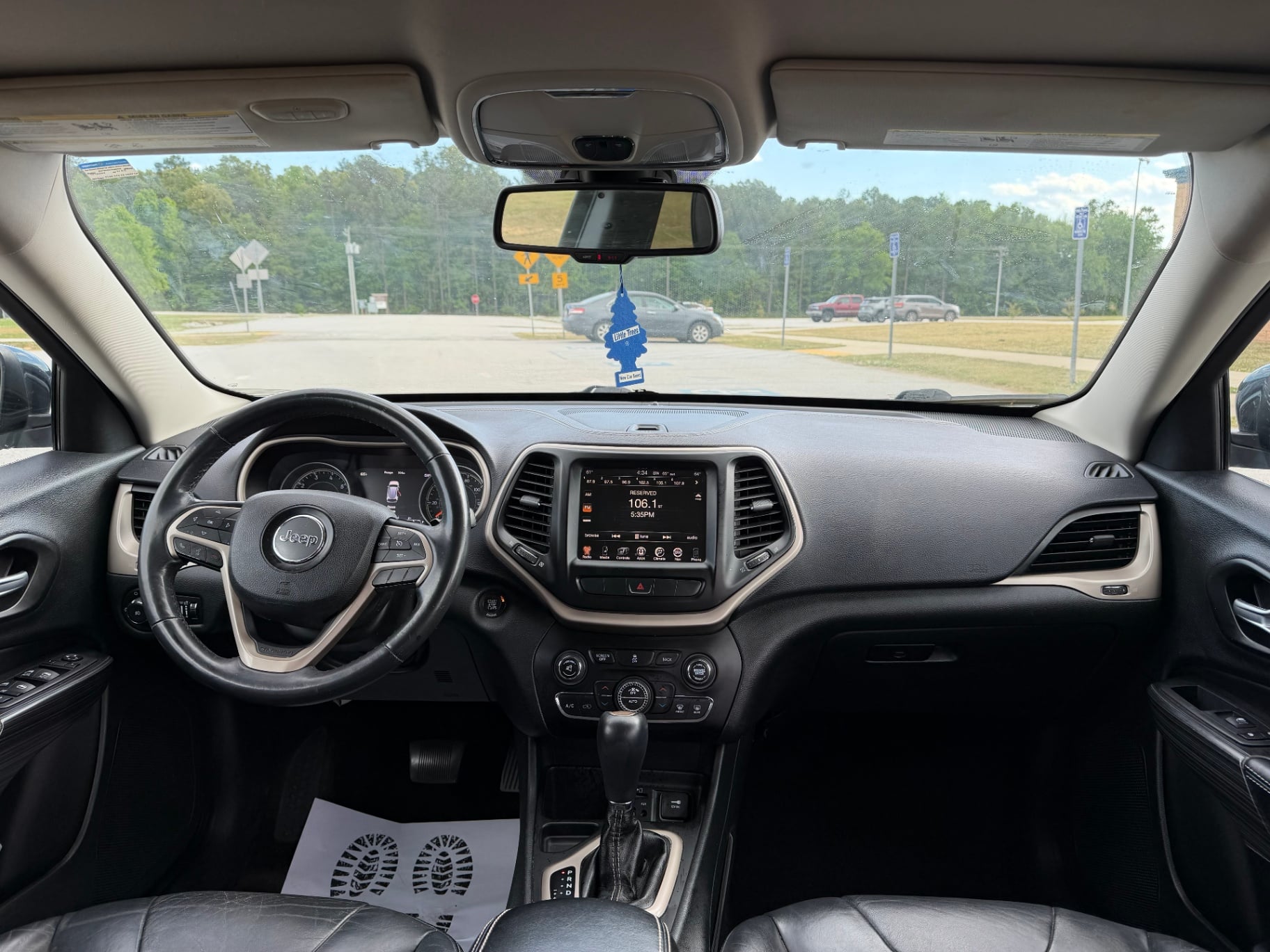 2015 Jeep Cherokee Limited thumbnail 10