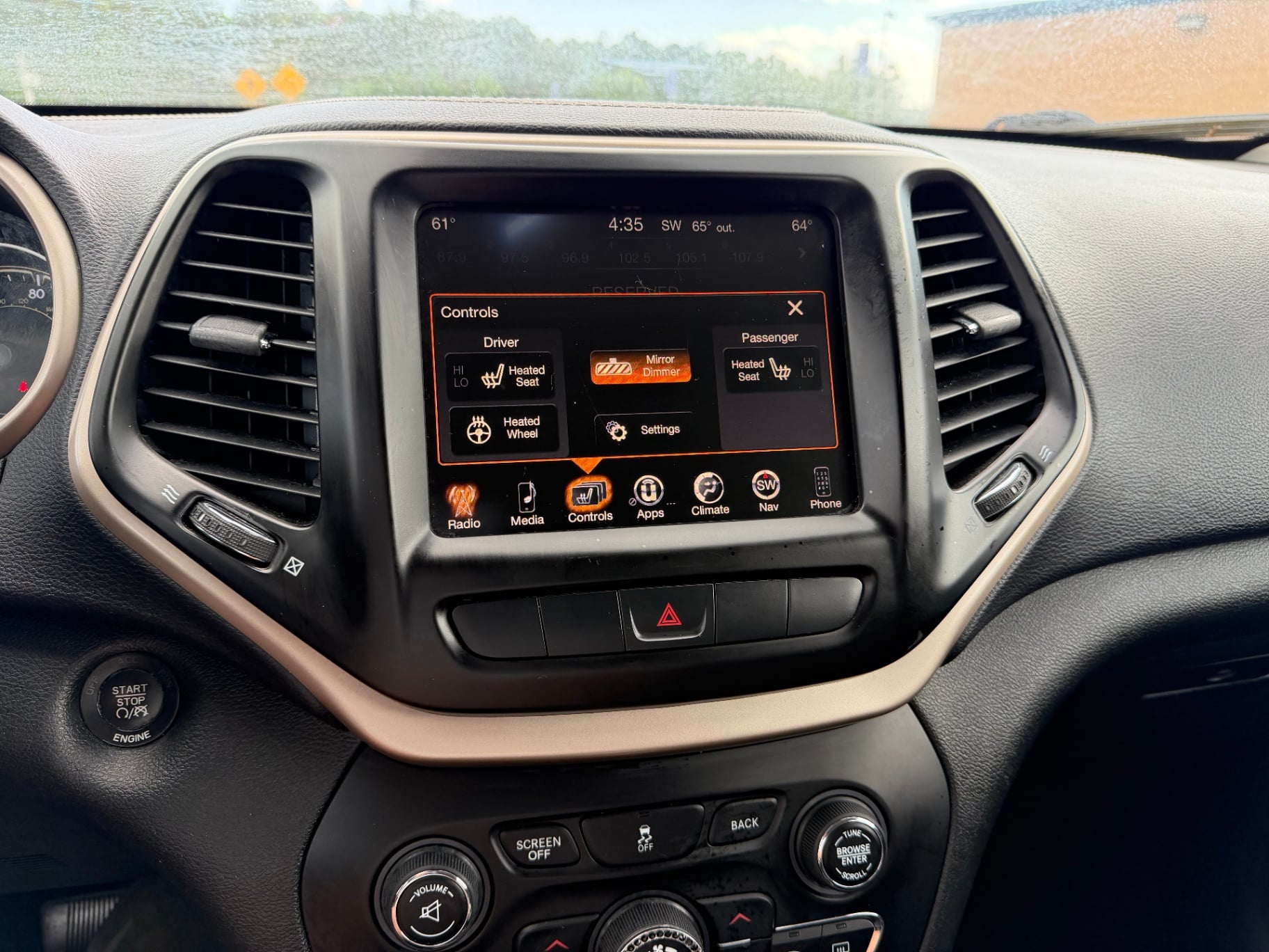 2015 Jeep Cherokee Limited thumbnail 16