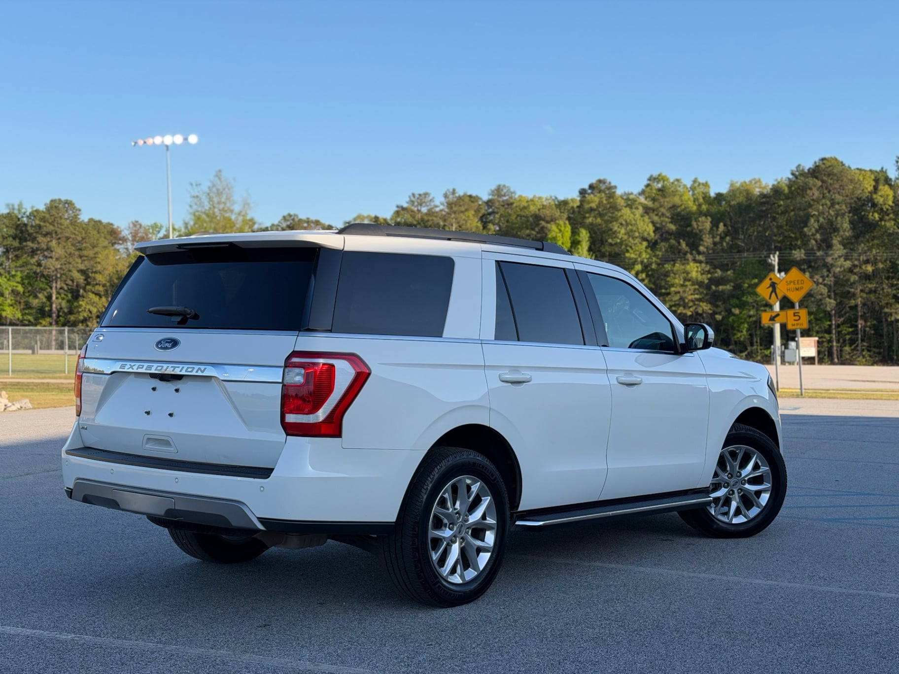 2021 Ford Expedition XLT thumbnail 5
