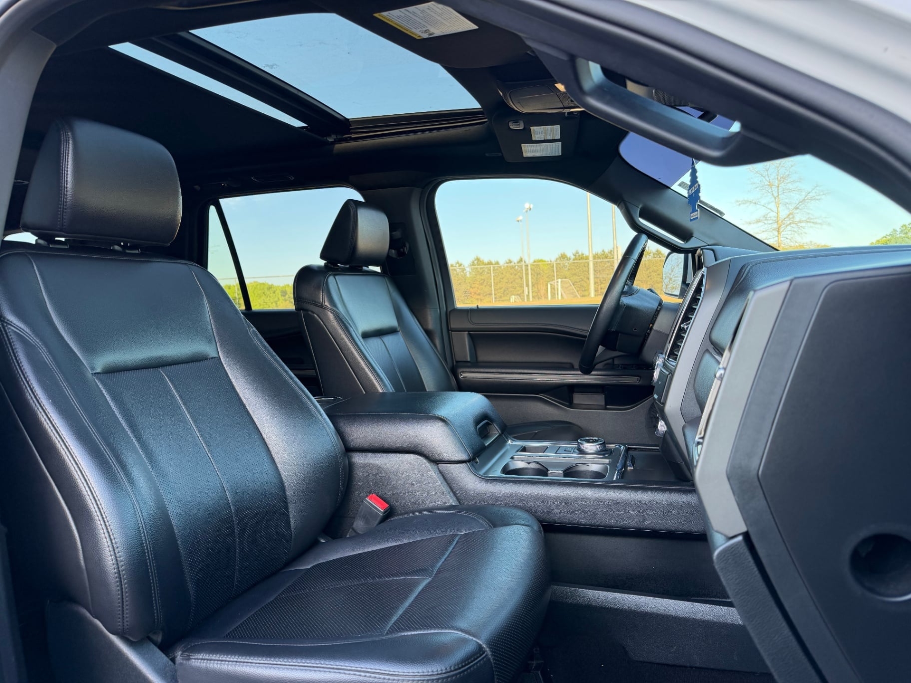 2021 Ford Expedition XLT thumbnail 8