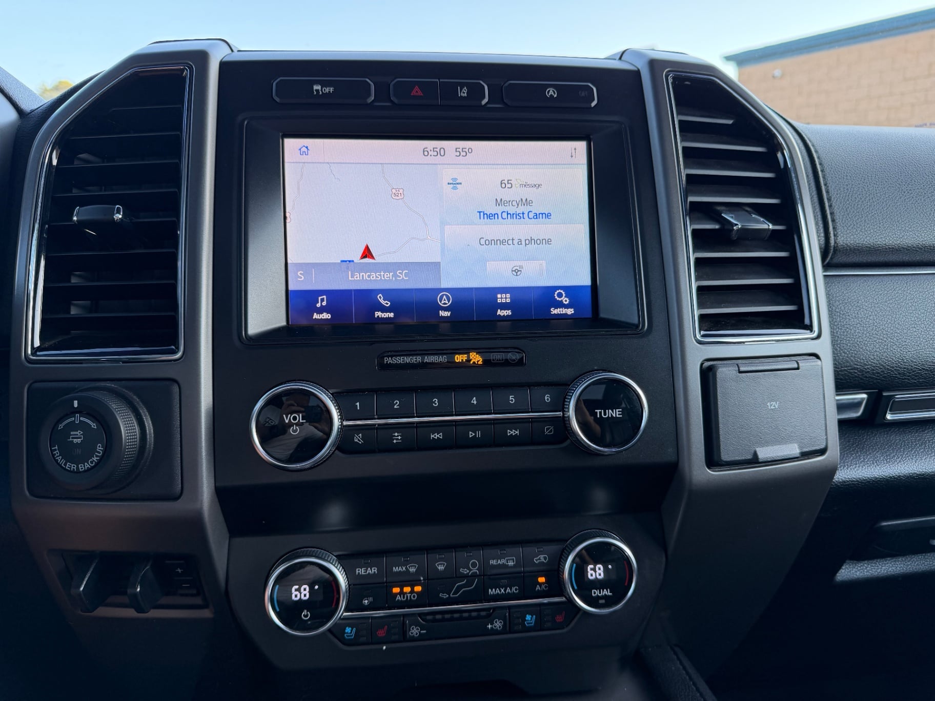 2021 Ford Expedition XLT thumbnail 16